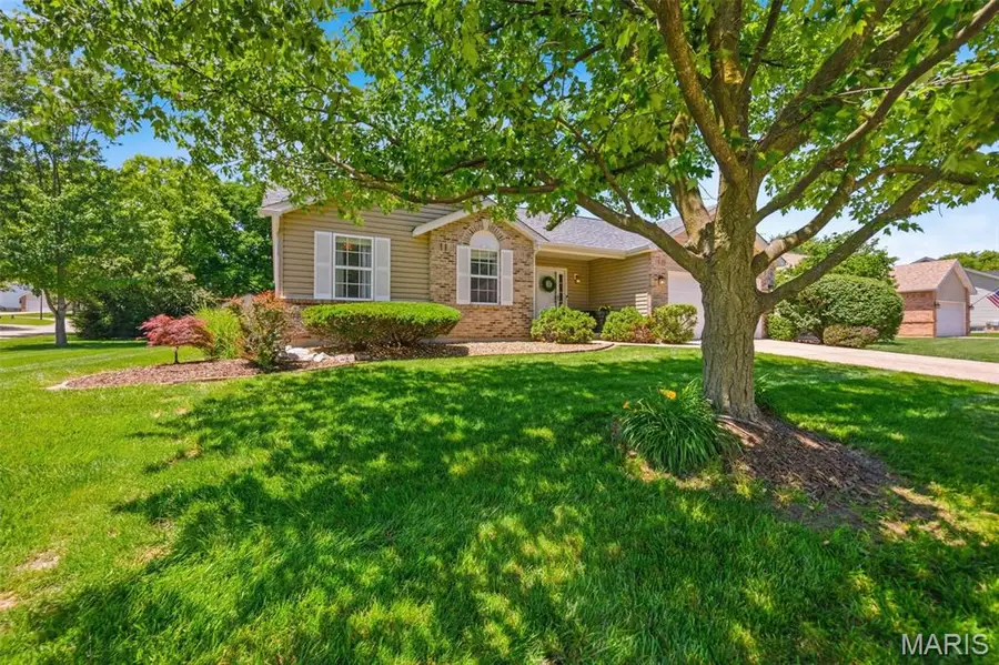 1075 Reddington Timbers Drive, Saint Charles, MO 63304 - #3