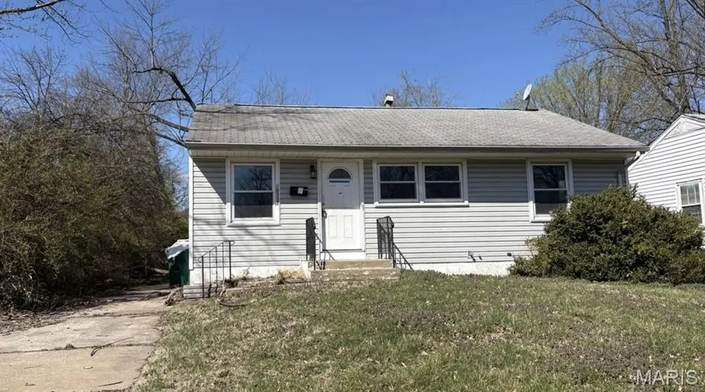10337 Galloway Drive, Riverview, MO 63137 - #1