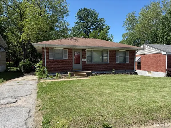 185 De Smet Drive, Florissant, MO 63031