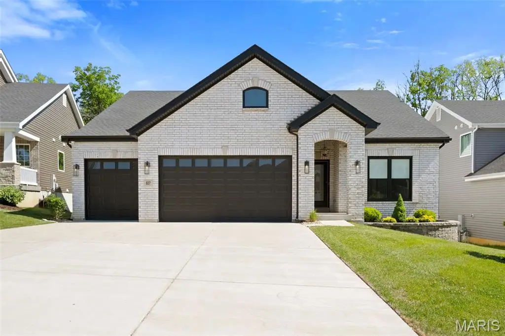 827 Summit Bluff Court, Fenton, MO 63026 - #1
