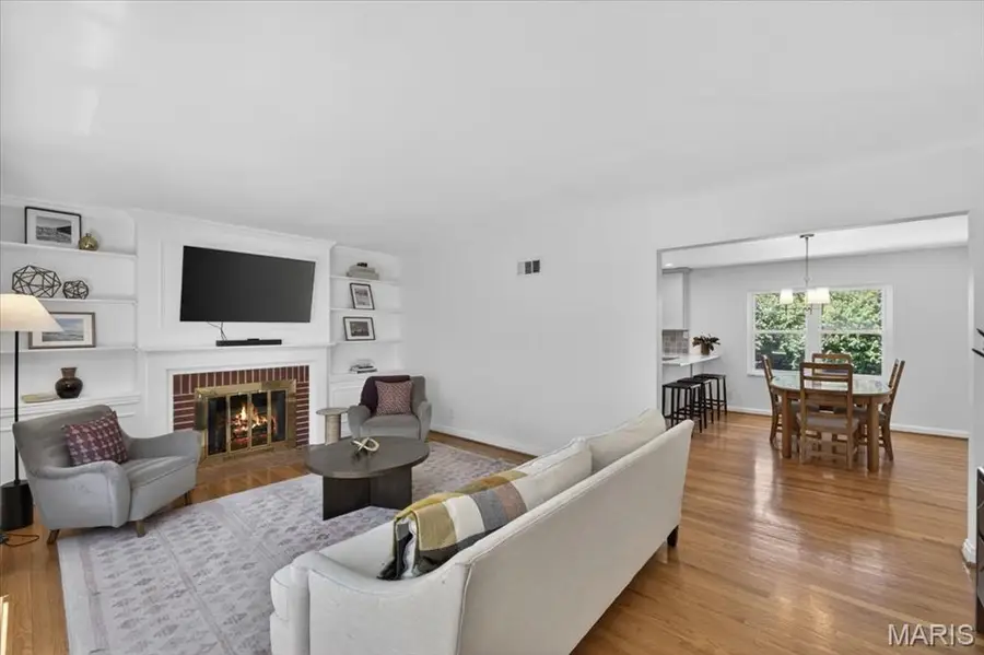 415 Larkhill Court, Webster Groves, MO 63119 - #3