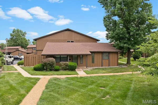 404 Whitehall Court, Belleville, IL 62223