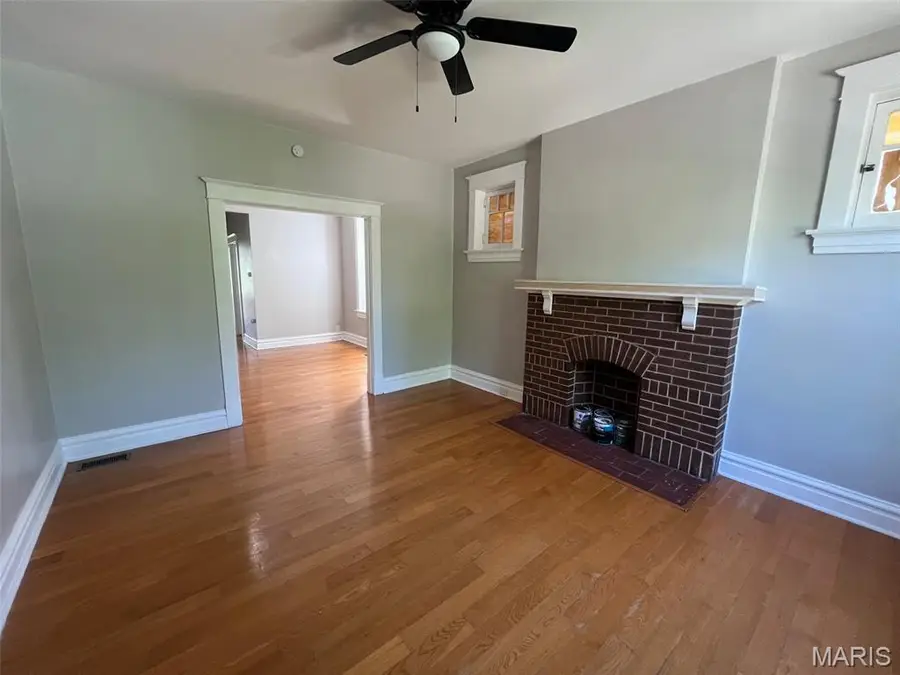 4650 Michigan Avenue, Saint Louis, MO 63111 - #2