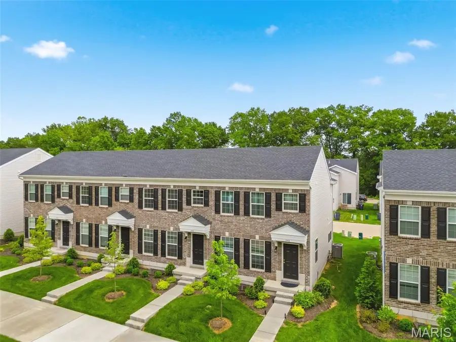346 Fall Harvest Parkway, Wentzville, MO 63385 - #2