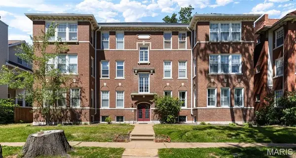 5885 Nina Place #3W, St Louis, MO 63112