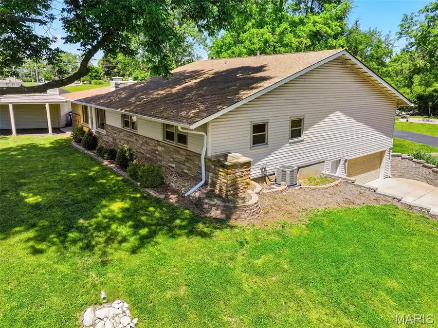 12125 Old Saint Charles Road, Bridgeton, MO 63044 - #2