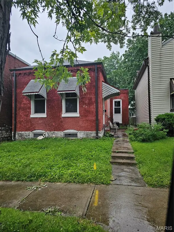 6104 Idaho Avenue, St Louis, MO 63111
