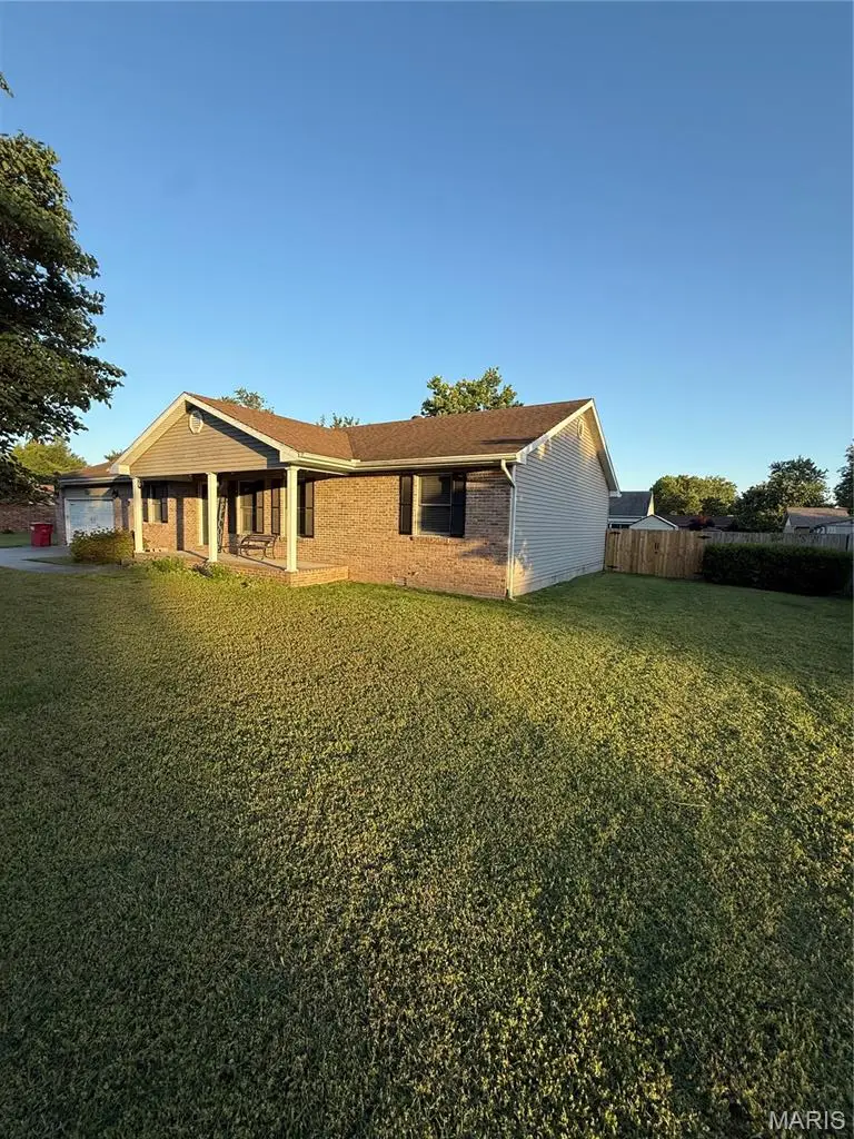 207 Linda Drive, Sikeston, MO 63801 - #1