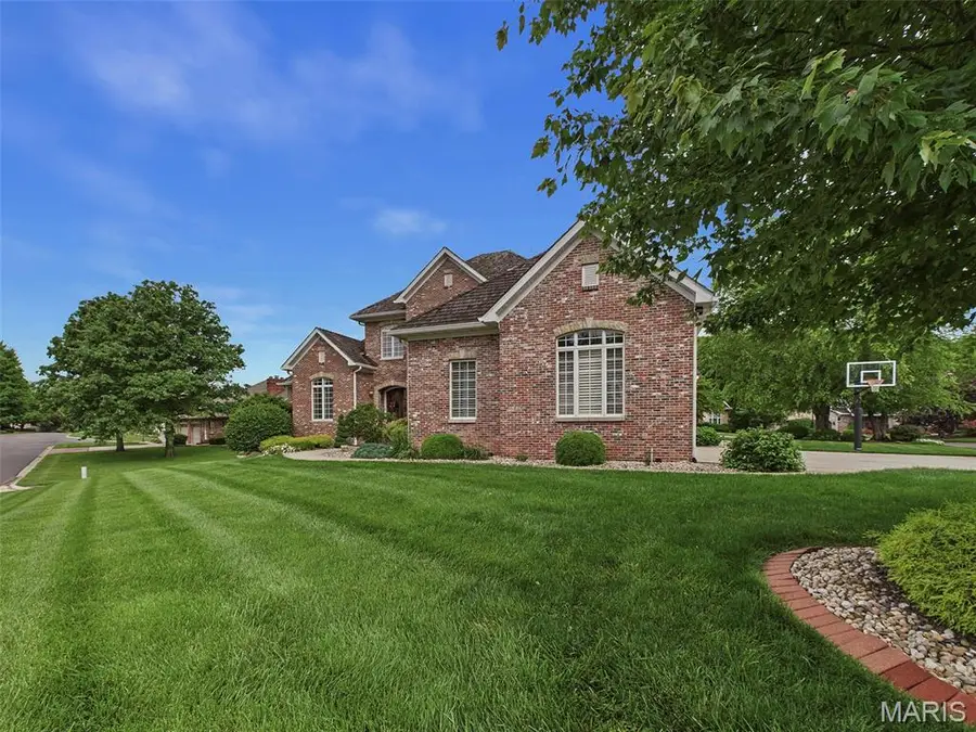 9 Dunbridge Court, Glen Carbon, IL 62034 - #3