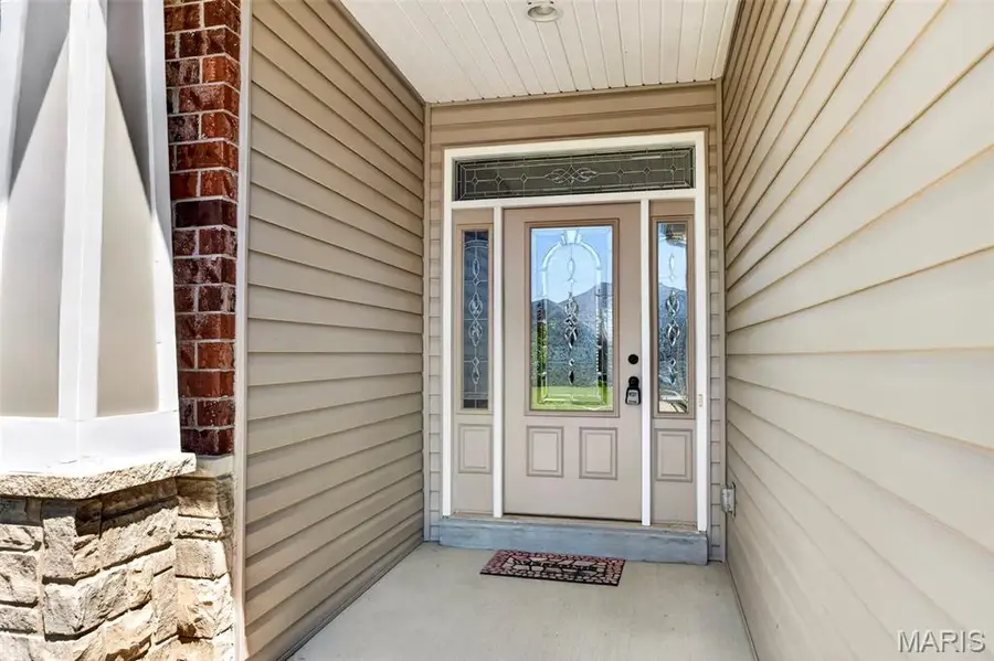 320 Regents Park Avenue, Wentzville, MO 63385 - #3