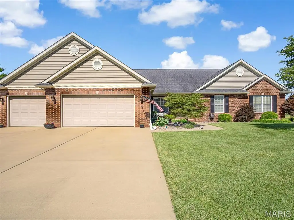 4020 Autumn Oak Drive, Smithton, IL 62285 - #1