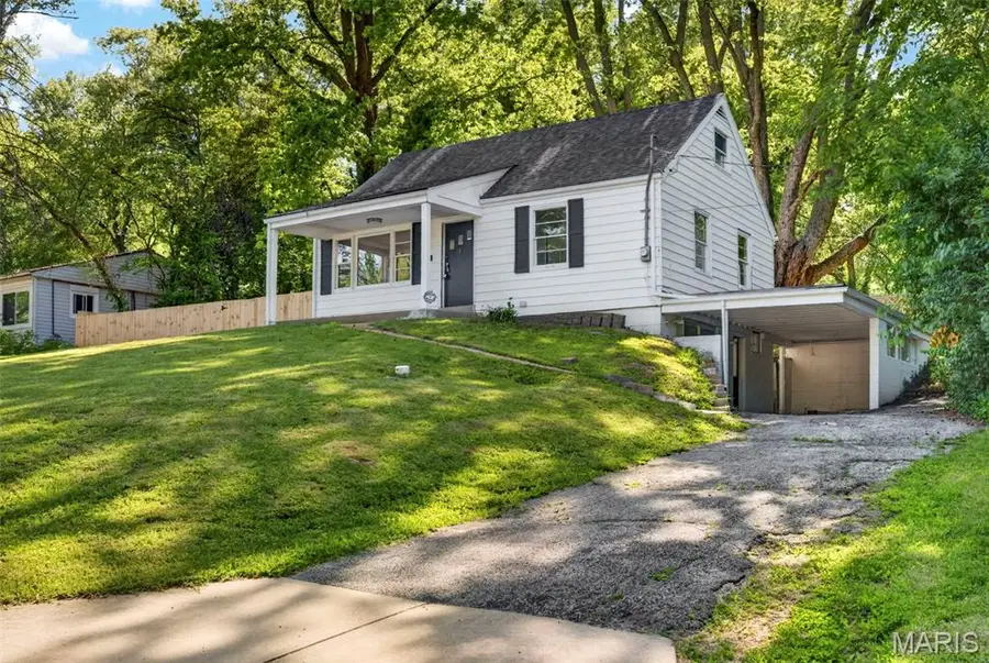 21 S Dellwood Avenue, Saint Louis, MO 63135 - #2