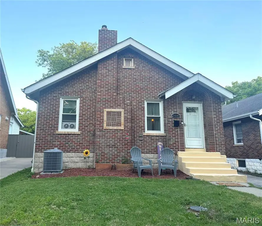 2480 Hartland Avenue, Saint Louis, MO 63114 - #2