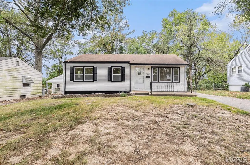 9807 Eastdell Dr, Saint Louis, MO 63136 - #1