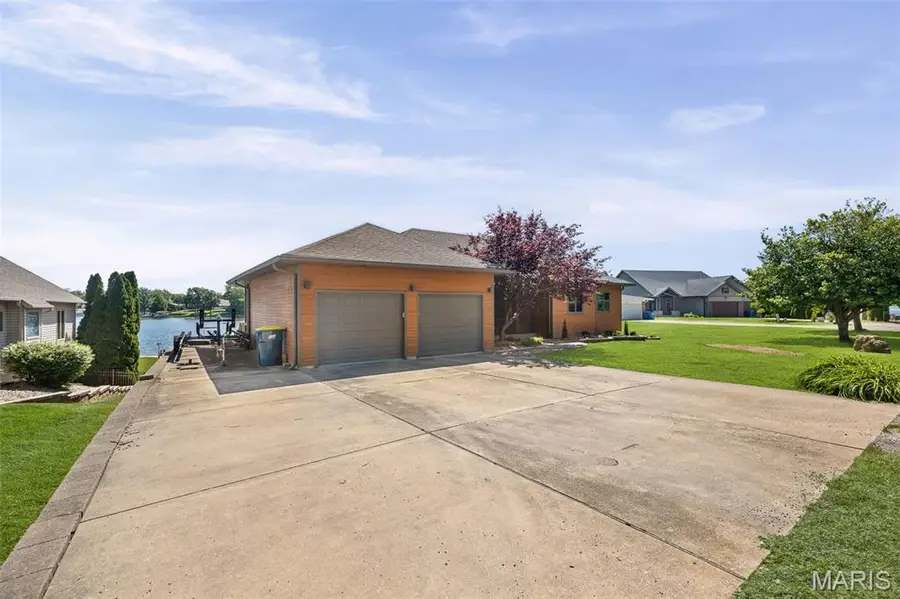 672 Monaco Drive, Edwardsville, IL 62025 - #2
