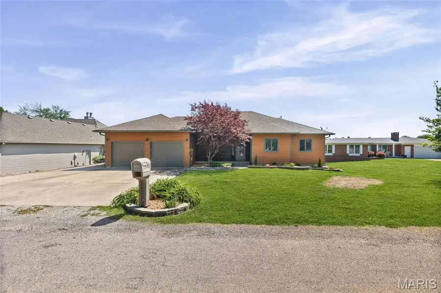 672 Monaco Drive, Edwardsville, IL 62025 - #3