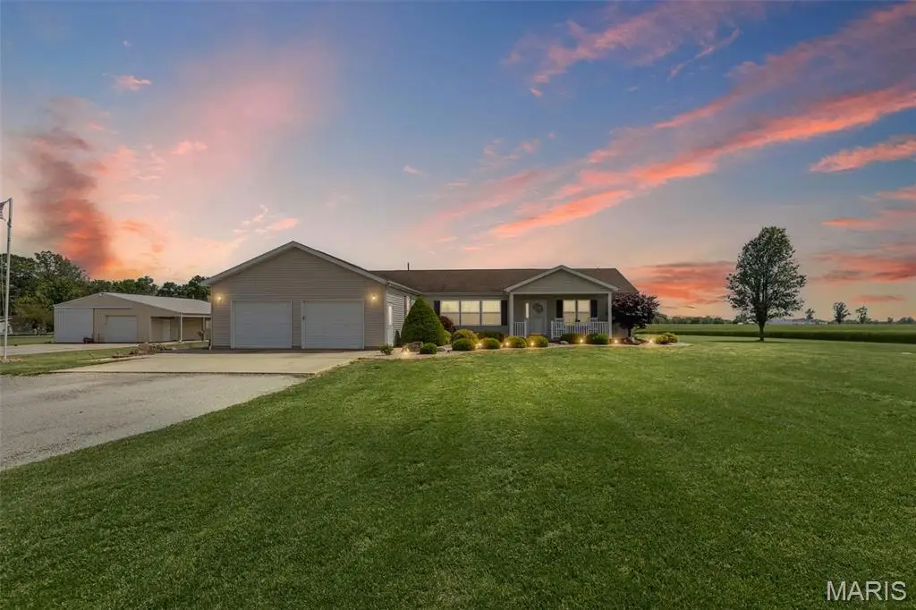 19452 State Route 15, Nashville, IL 62263 - #1