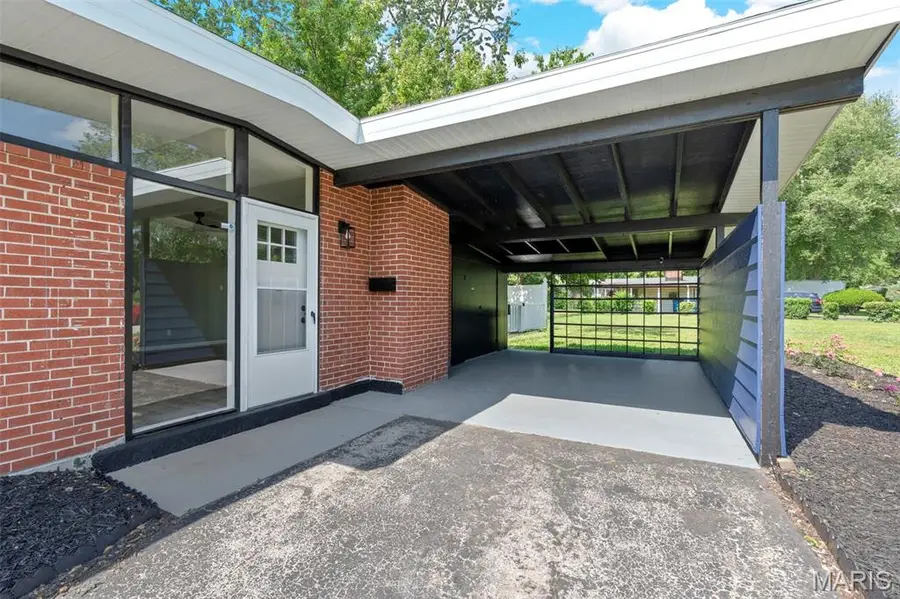 8445 Bayberry Drive, Berkeley, MO 63134 - #3
