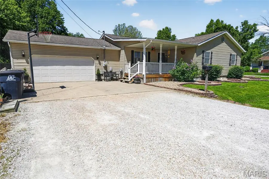 701 Mill Street, Mount Olive, IL 62069 - #3