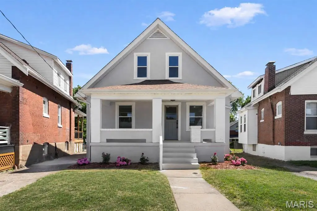 7356 Marietta Avenue, Maplewood, MO 63143 - #1