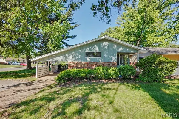 9801 Lawnview Drive, St Louis, MO 63136