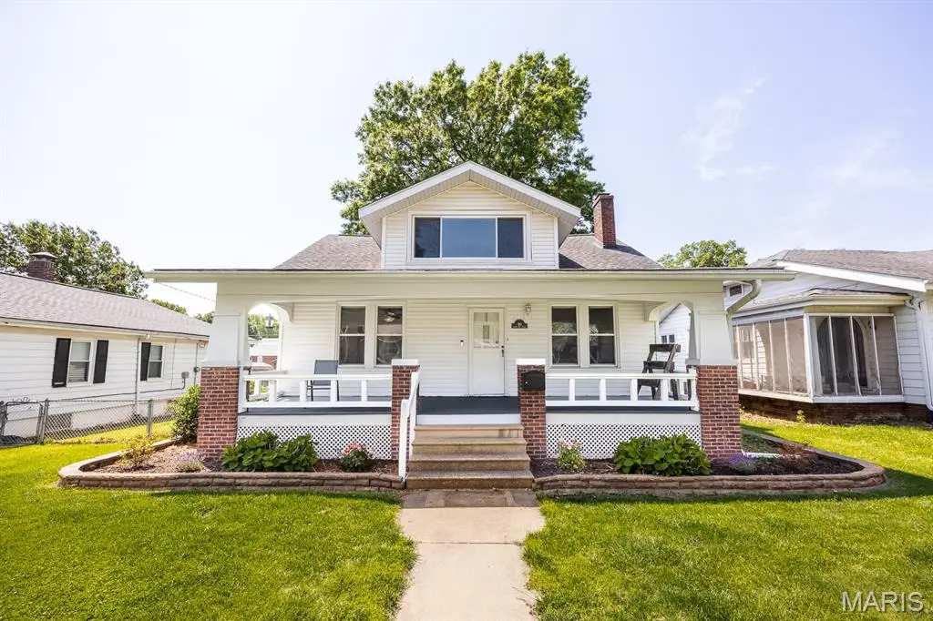 110 N 32nd Street, Belleville, IL 62226 - #1