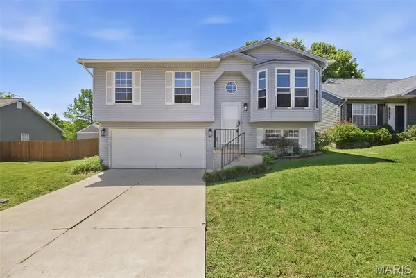 3138 5 Oaks Drive, Arnold, MO 63010