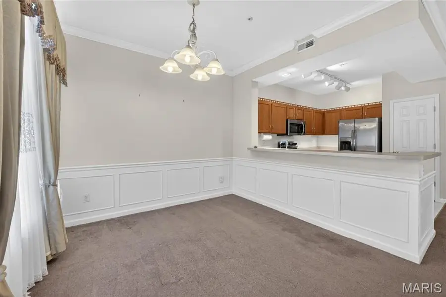 1251 Gardens Circle Drive #2B, Mehlville, MO 63125 - #3