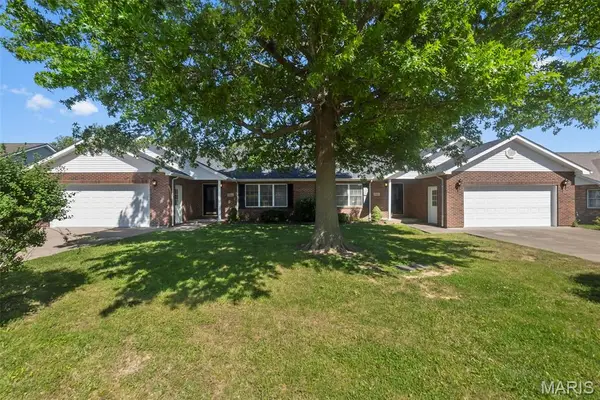 846 & 848 Aaron Drive, Jackson, MO 63755