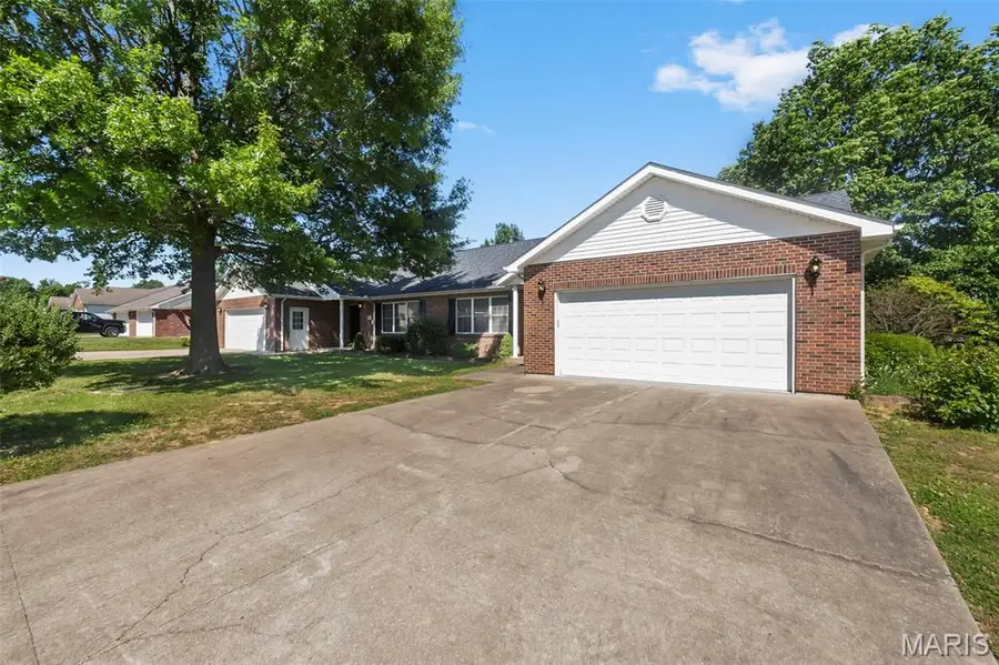 846 & 848 Aaron Drive, Jackson, MO 63755 - #2