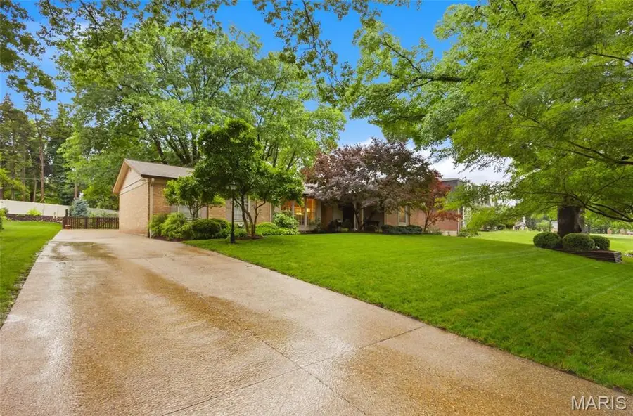 12632 Villa Hill Lane, Creve Coeur, MO 63141 - #3