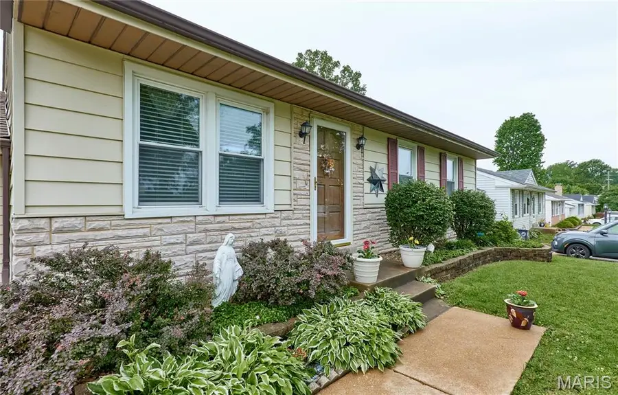 10808 Three Court Drive, Saint Louis, MO 63123 - #3