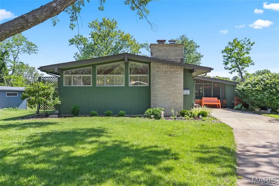 1432 Woodhue Drive, Saint Louis, MO 63126 - #2