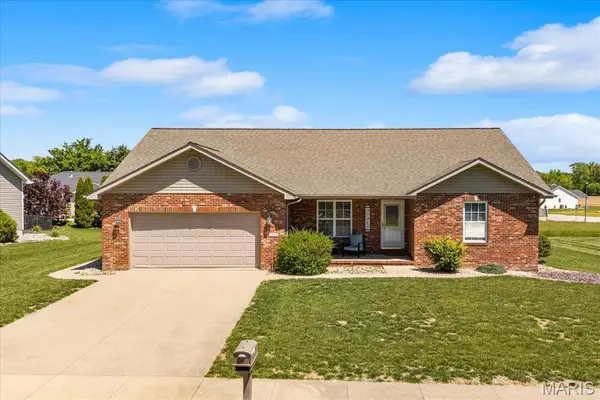 1121 E 3rd Street, Trenton, IL 62293