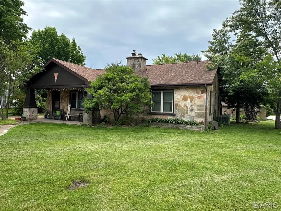 412 W Franklin Avenue, Owensville, MO 65066 - #3
