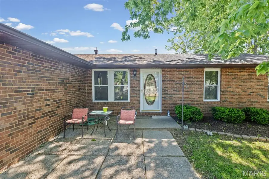 1048 Bermuda Drive, Edwardsville, IL 62025 - #3