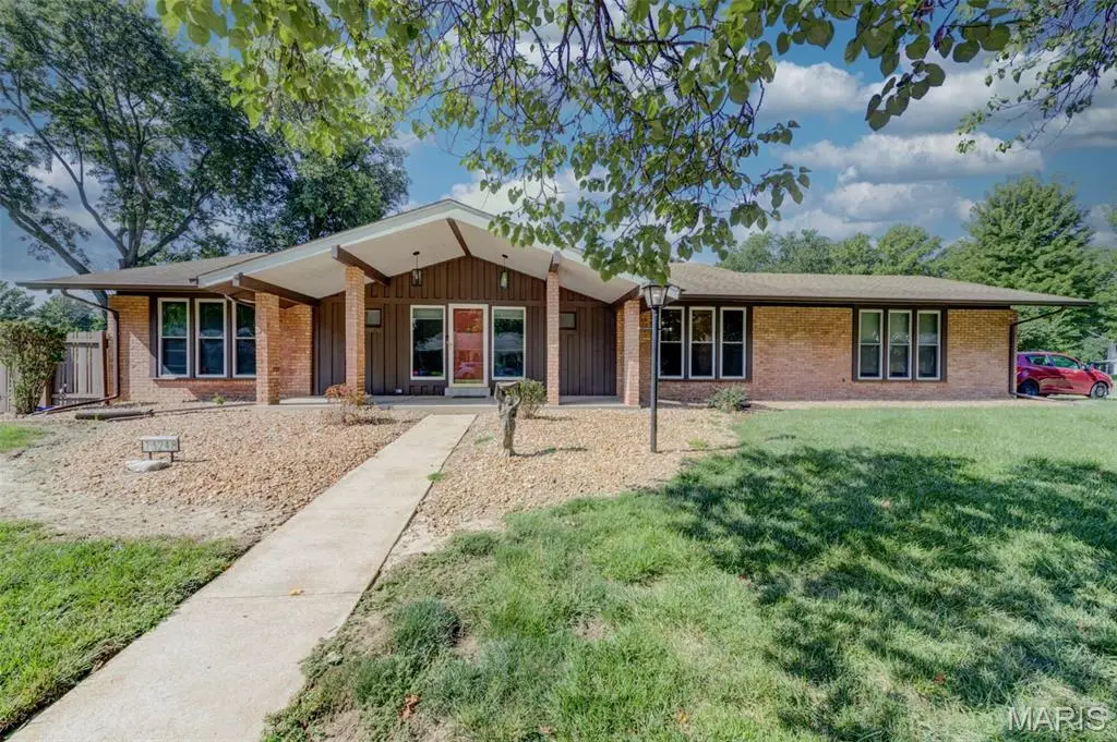 13248 Hobnail Drive, Saint Louis, MO 63146 - #1