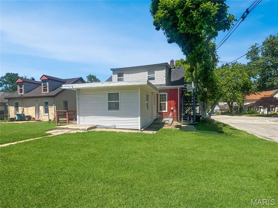 528 E Main Street, Collinsville, IL 62234 - #3