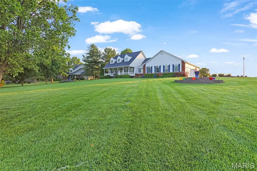 10 Shannon Court, Highland, IL 62249 - #3