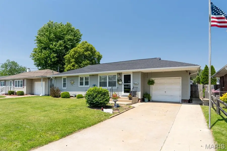 804 Ewing Street, East Alton, IL 62024 - #2