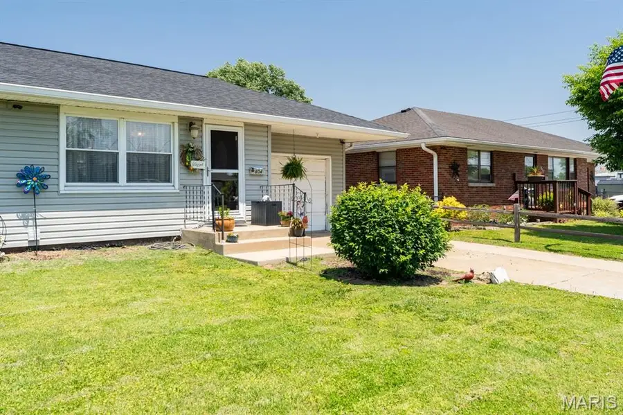 804 Ewing Street, East Alton, IL 62024 - #3