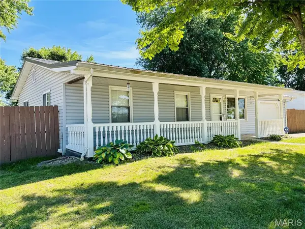 333 Straube Lane, Godfrey, IL 62035