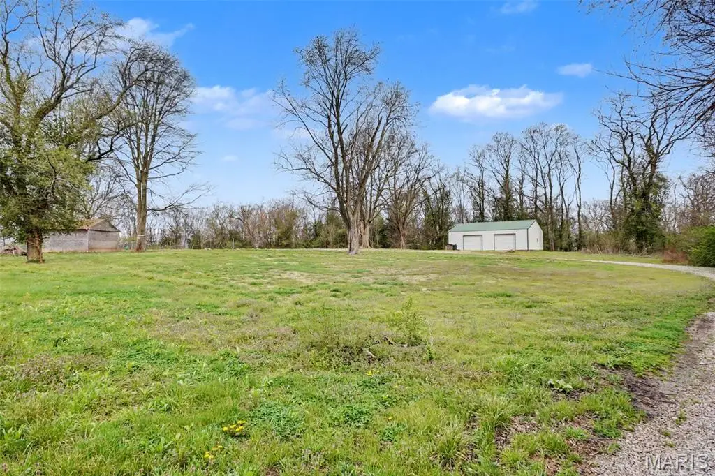811 Willard Street, Greenville, IL 62246 - #1