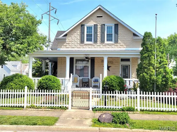 283 W Walnut Street, Nashville, IL 62263