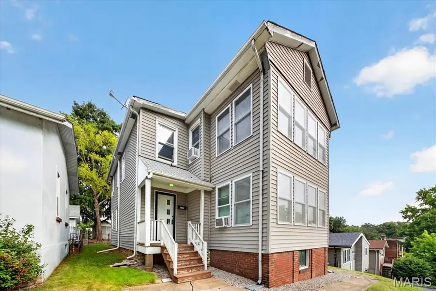 6217 Minnesota Avenue, Saint Louis, MO 63111 - #2