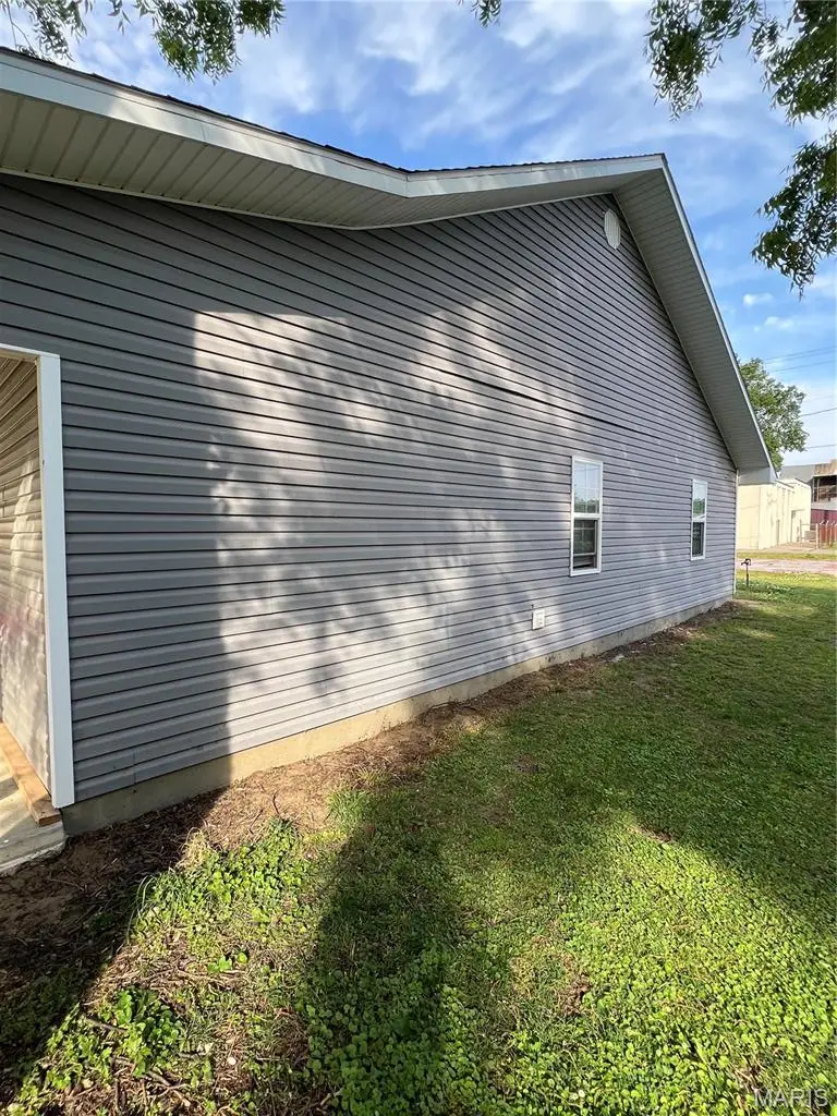 308 E Pine St, East Prairie, MO 63845 - #3