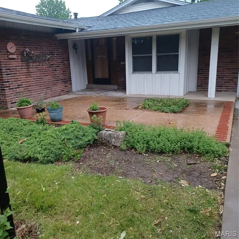 12053 Lake Placid Drive, Saint Louis, MO 63146 - #2