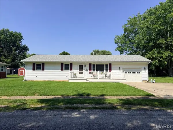526 Harrington Street, Carlinville, IL 62626