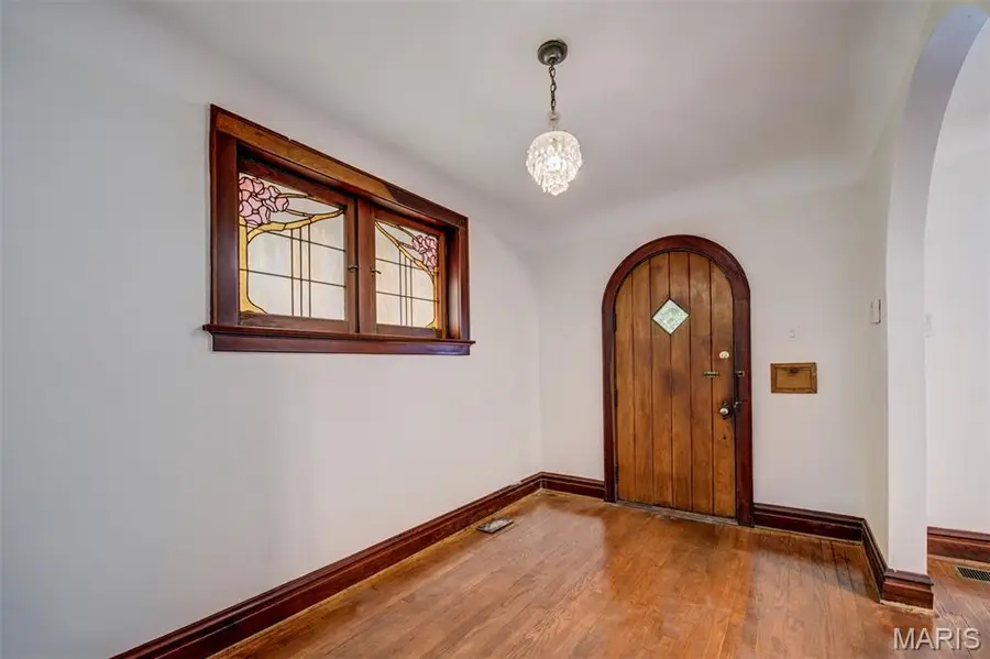 8644 Church Road, Saint Louis, MO 63147 - #2