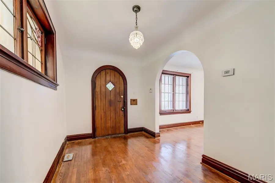 8644 Church Road, Saint Louis, MO 63147 - #3